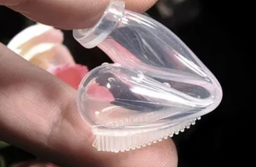 Transparent silicone products