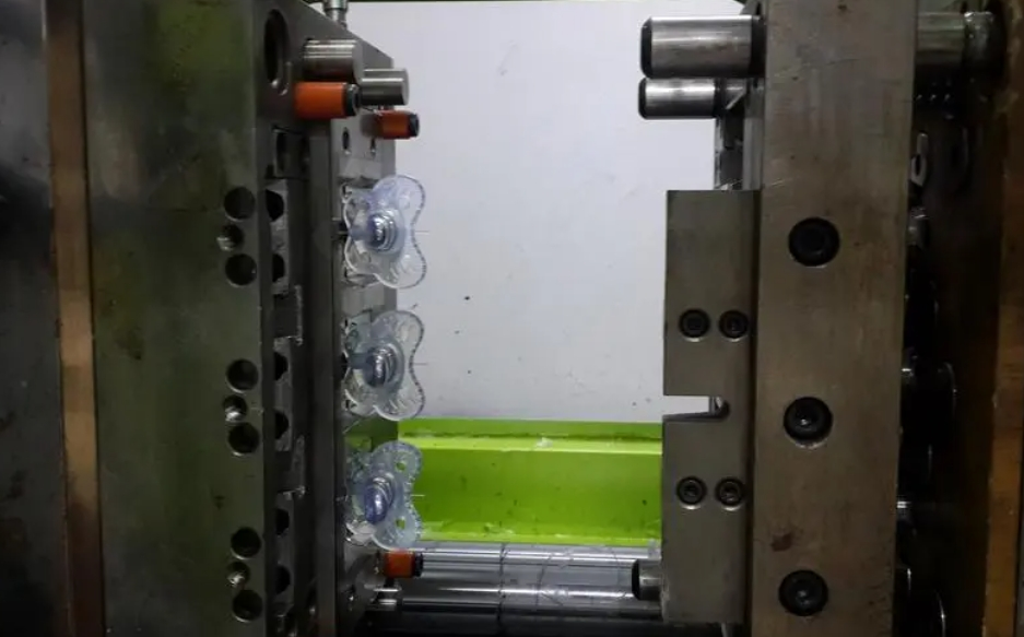 Tooling mold